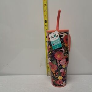 Swig Life Floral Insulated Tumbler with Coral Lid and Straw